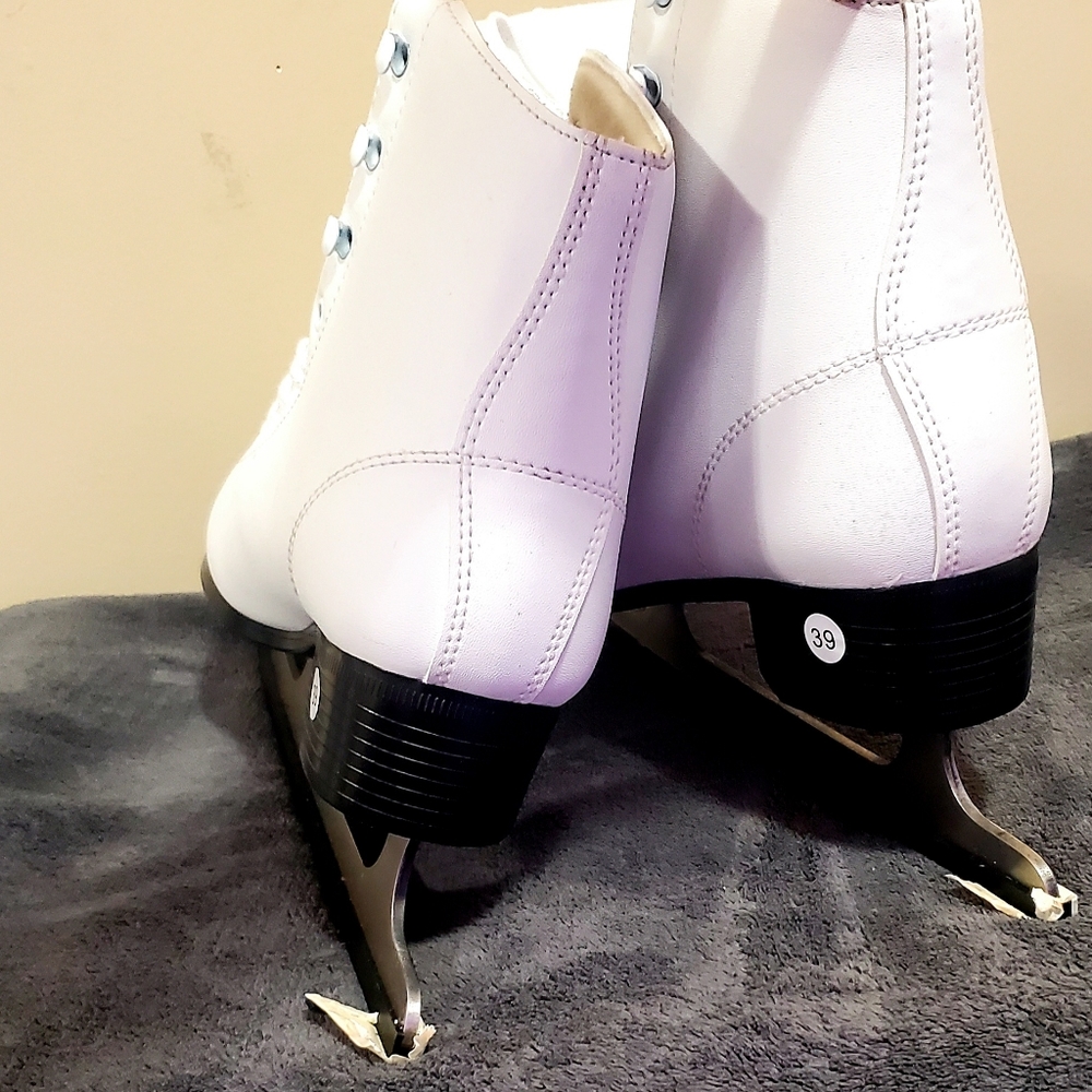 White Women's Figure Ice Skates - Classic Lace-Up Design - Picture 6 of 10